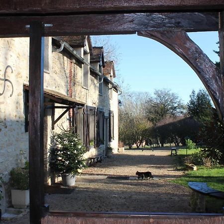 Le Clos Dormont Saint-Étienne-sous-Bailleul Exteriör bild