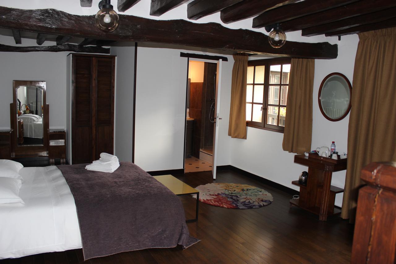 Le Clos Dormont Saint-Étienne-sous-Bailleul Exteriör bild
